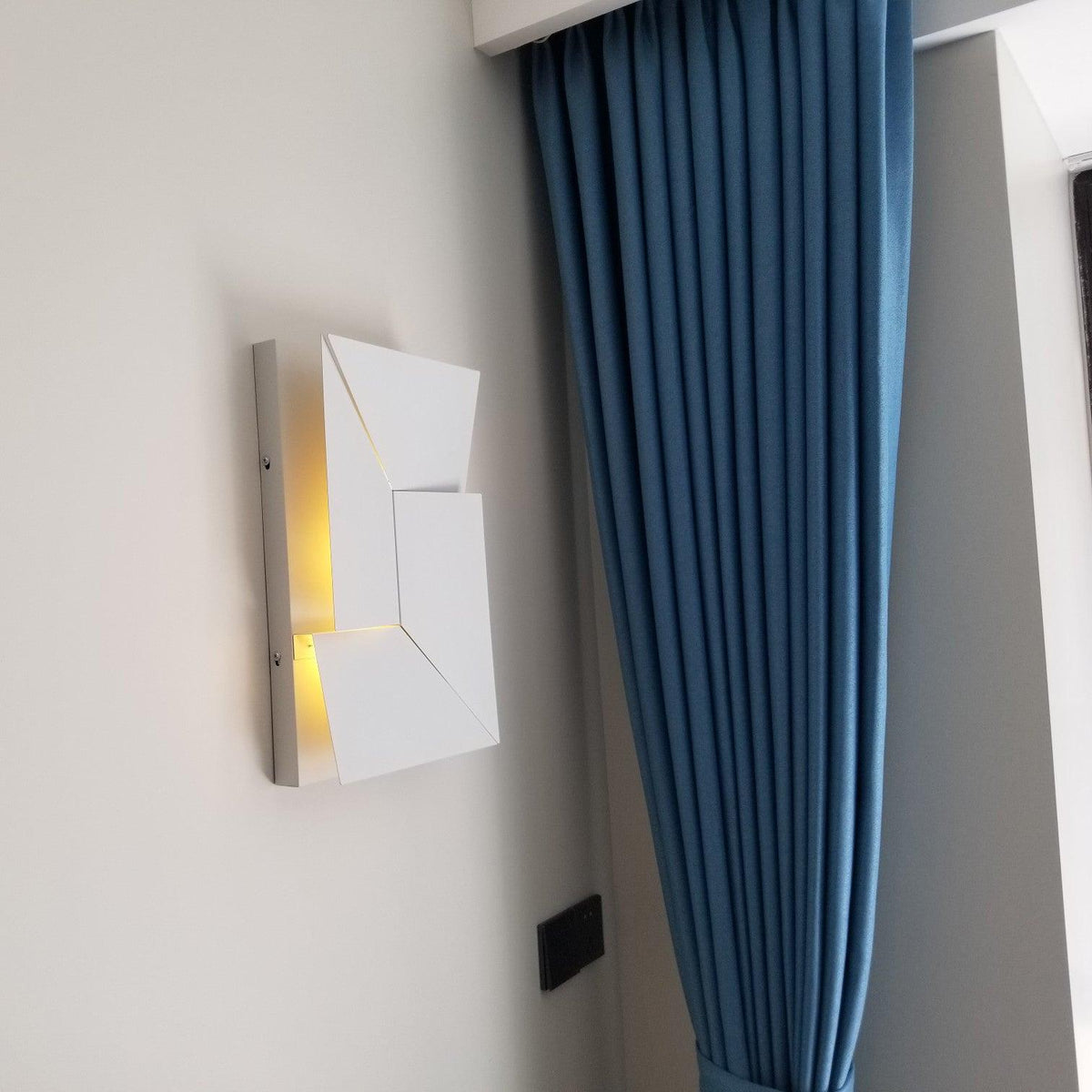 Grand Wall Sconce-Lighting > Wall Lights-casanuva-casanuva