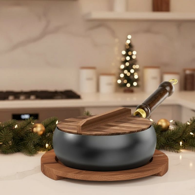 Hand-Forged Iron Pan with Wooden Handle and Optional Lid 24cm 28cm-Kitchen & Dining > Cookware-casanuva-24 cm with wooden lid-casanuva