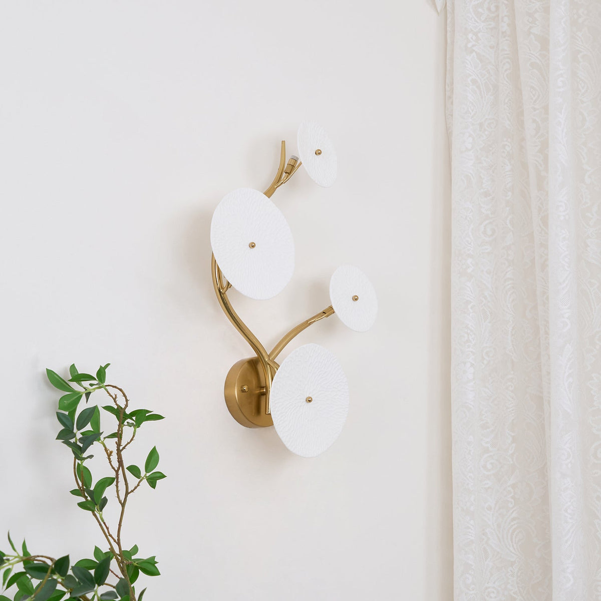 Lotus Petal LED Wall Lamp-Lighting > Wall Lights-casanuva-casanuva