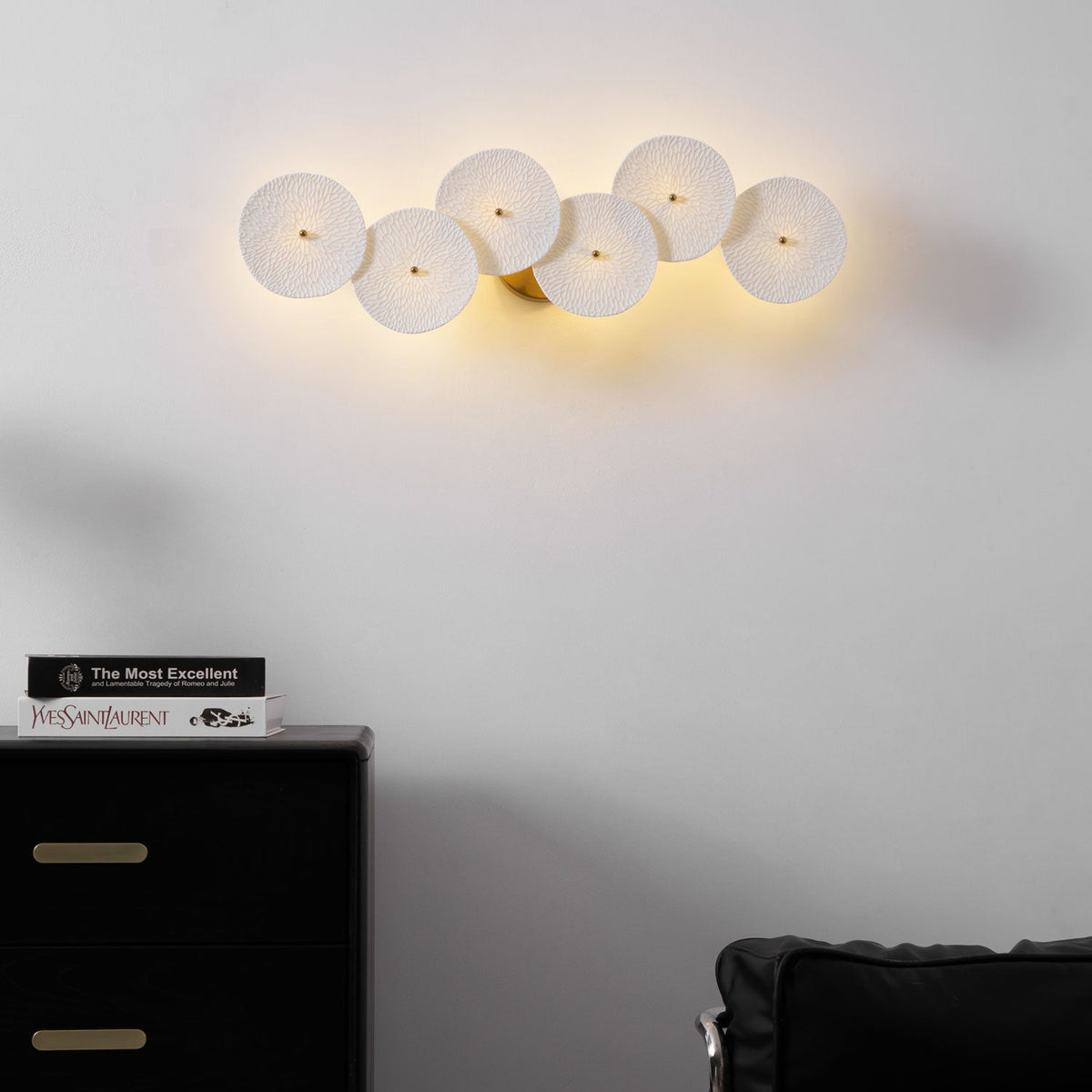 Lotus Petal LED Wall Lamp-Lighting > Wall Lights-casanuva-casanuva