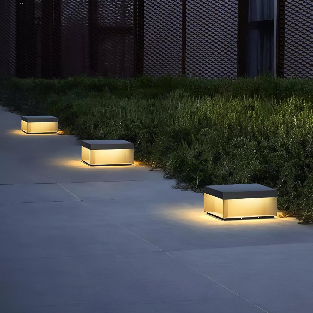 Outdoor Post Light Black Finish-Lighting > Outdoor Lighting-casanuva-casanuva