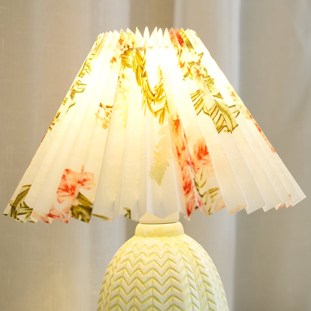 Pleated Vintage Table Lamp-Lighting > Table Lamps-casanuva-casanuva