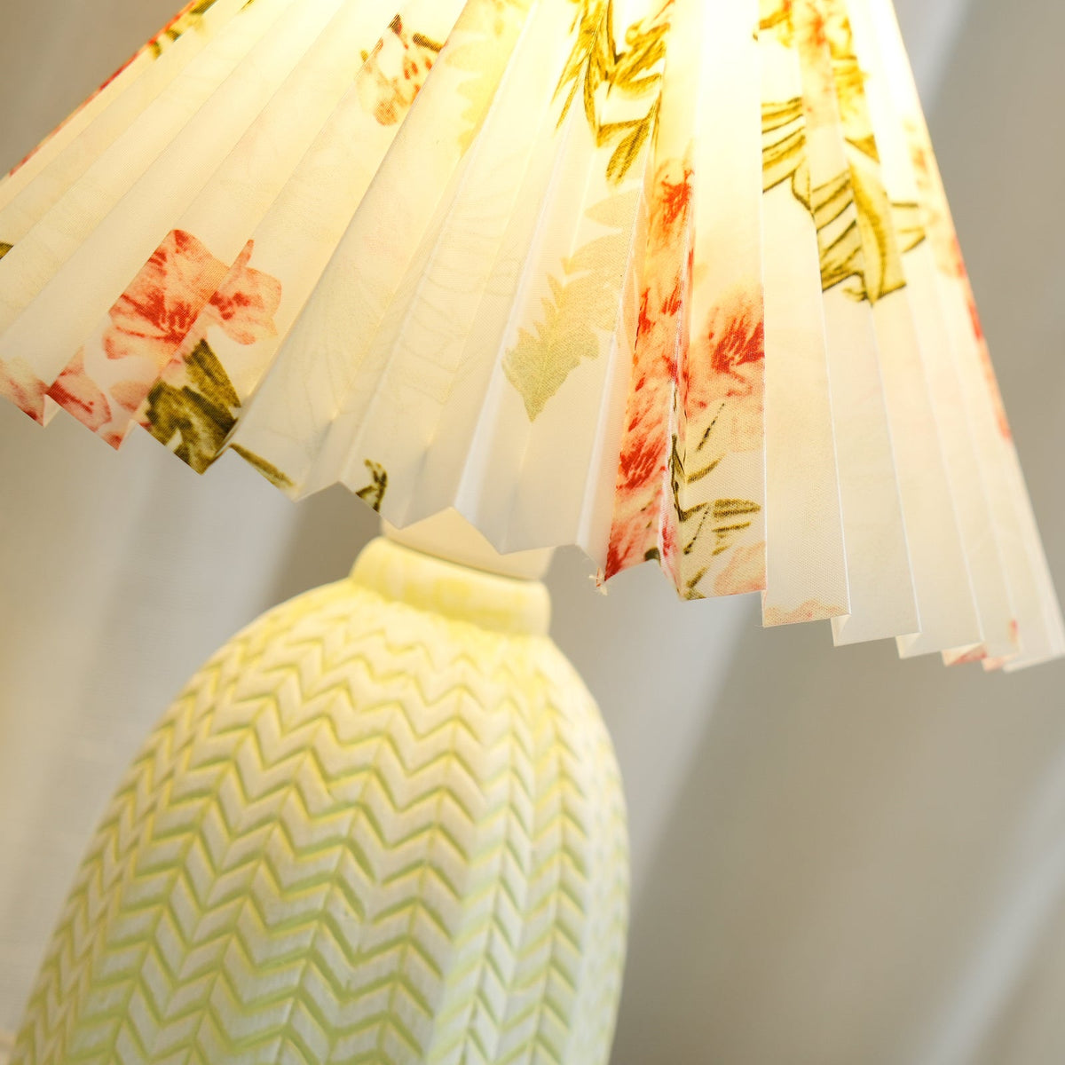 Pleated Vintage Table Lamp-Lighting > Table Lamps-casanuva-casanuva