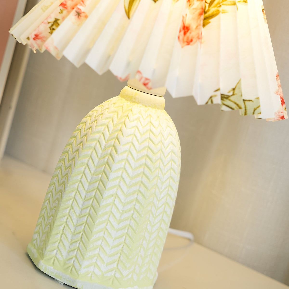 Pleated Vintage Table Lamp-Lighting > Table Lamps-casanuva-casanuva