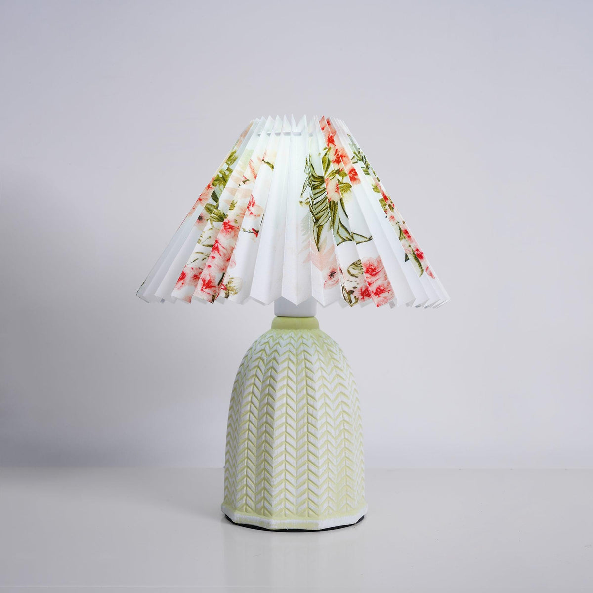 Pleated Vintage Table Lamp-Lighting > Table Lamps-casanuva-casanuva