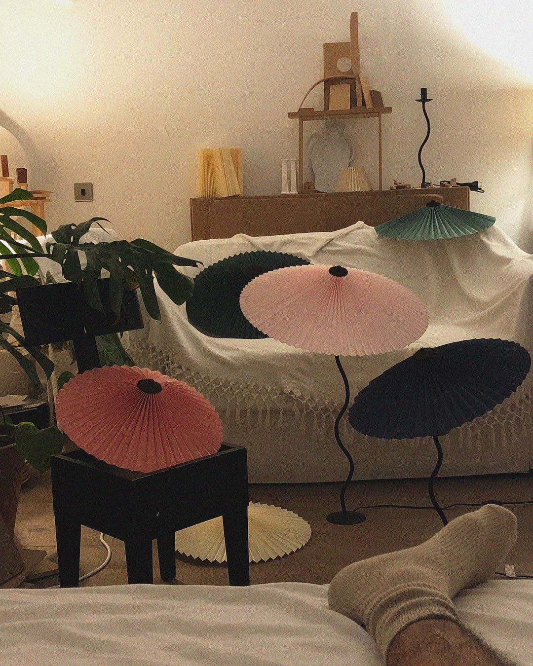Squiggle Table Lamp with Unique Curved Design-Lighting > Table Lamps-casanuva-casanuva