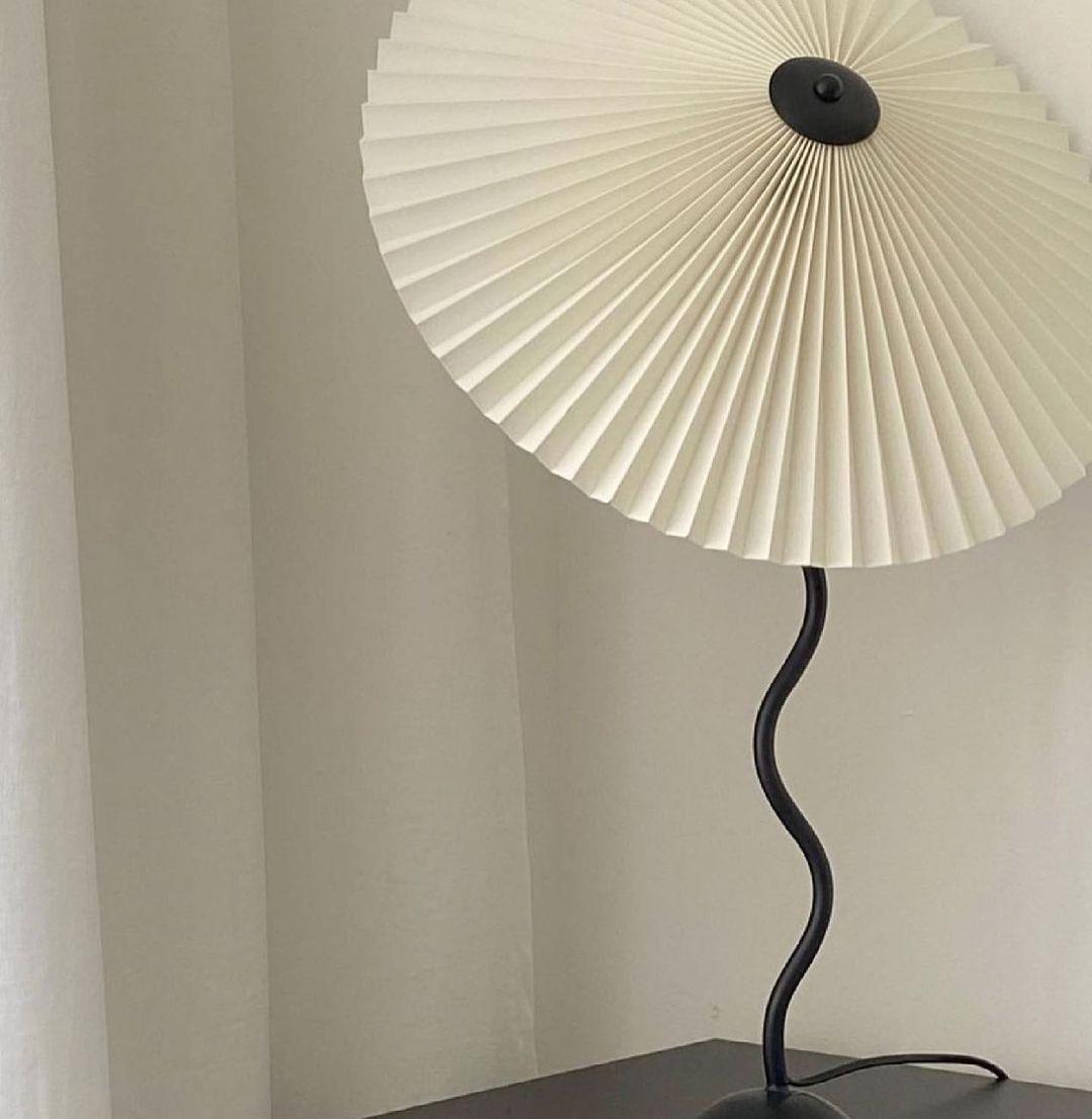 Squiggle Table Lamp with Unique Curved Design-Lighting > Table Lamps-casanuva-casanuva