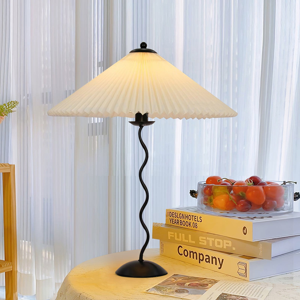 Squiggle Table Lamp with Unique Curved Design-Lighting > Table Lamps-casanuva-casanuva