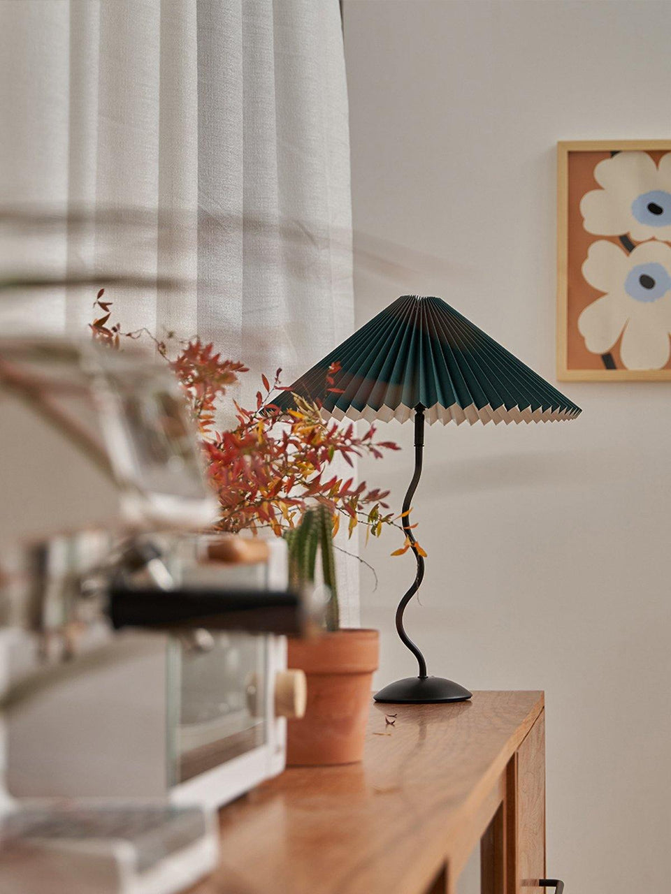 Squiggle Table Lamp with Unique Curved Design-Lighting > Table Lamps-casanuva-casanuva