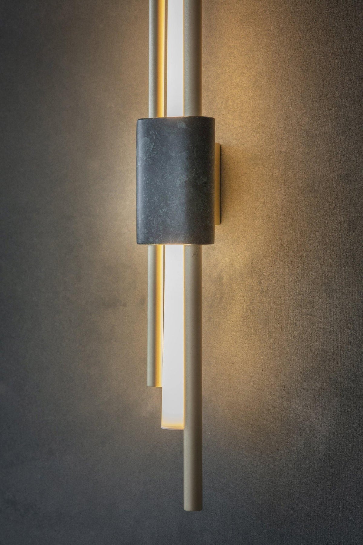 Tanto LED Wall Light-Lighting > Wall Lights-casanuva-casanuva