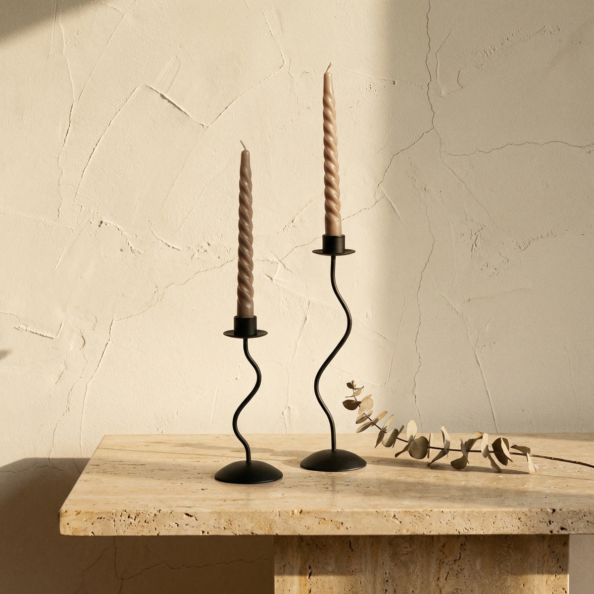 Wavy Iron Candle Holder Sculpted Design-Home Decor > Candle Holders-casanuva-casanuva